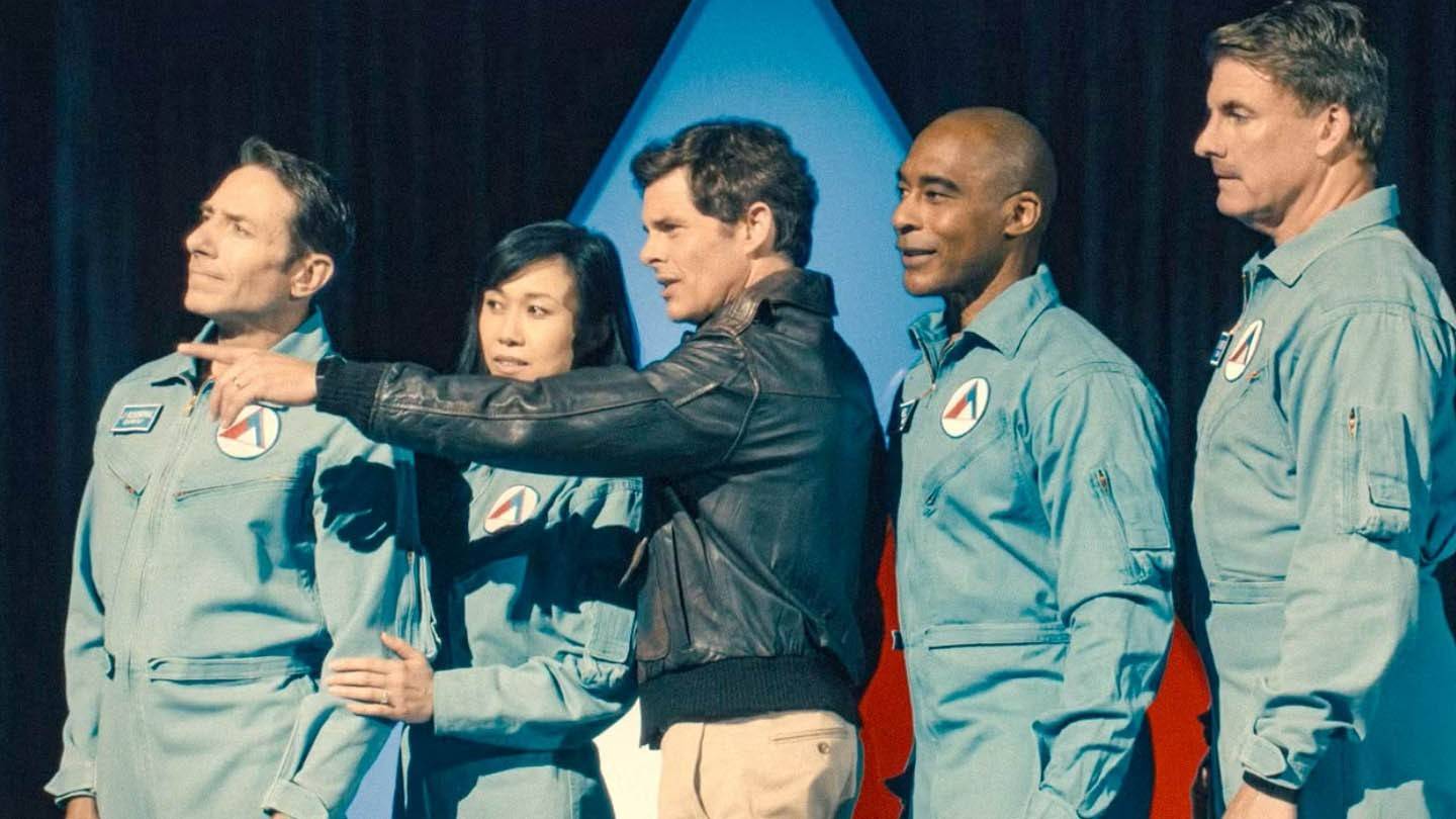 Scene from Paradise showing deceptive elements