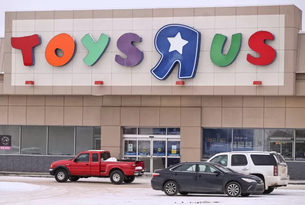 W jakiś sposób Toys „R” nas wróciło. Zdjęcie Artur Widak/Nurphoto za pośrednictwem Getty Images.